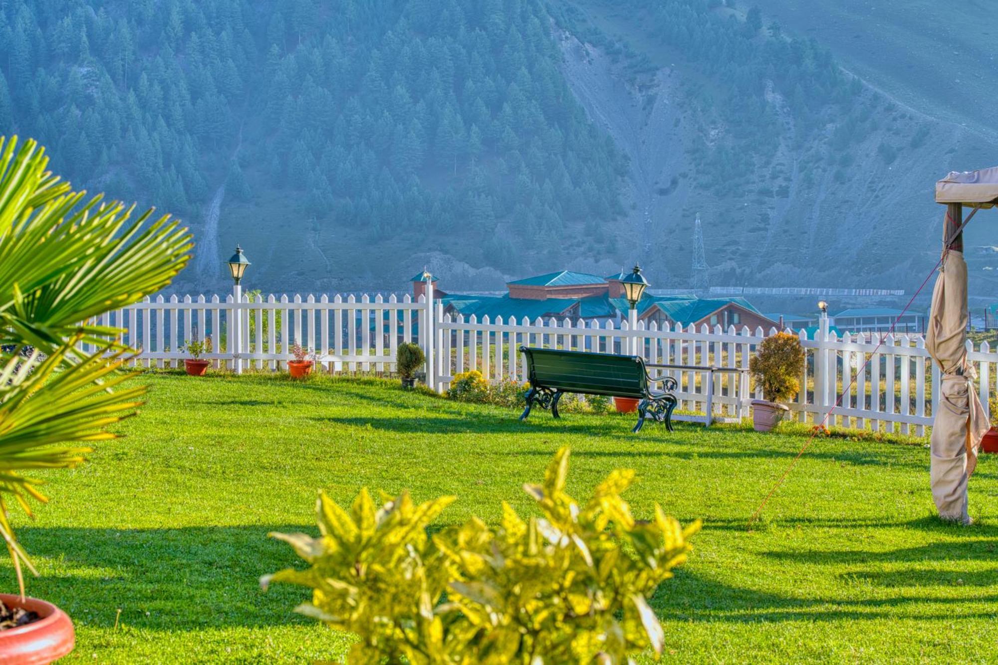 Golden Meadows Hotels & Resorts Sonamarg Luaran gambar
